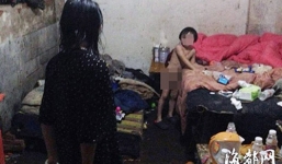 Sốc: Mẹ nhốt và bỏ đói con trai 5 tuổi cả năm trời