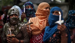 Bị cưỡng hiếp tập thể, tạt axít siết cổ đến chết