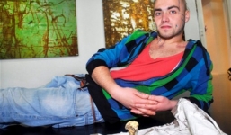 Sốc: Chế biến món ăn từ thịt và xương hông người