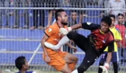 Thủ môn đạp chết cầu thủ Indonesia chỉ bị cấm thi đấu 1 năm