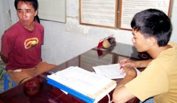 Tử hình con đánh chết mẹ bị tai biến trong nhà tắm