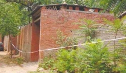 Kinh hoàng cậu bé 16 tuổi bóp cổ, đốt xác hai bé gái 5 tuổi 