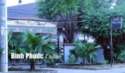 Nữ kế toán tòa án treo cổ sau khi vào khách sạn với thẩm phán