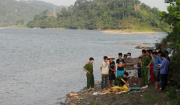 Phát hiện xác bé trai đang phân hủy trôi trên sông Hồng 