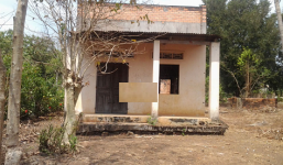 Đứa bé mất cả cha lẫn mẹ vì mối tình tay ba oan trái