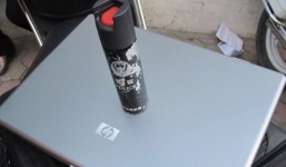 2 'cẩu tặc' xịt hơi cay vào công an để thoát thân