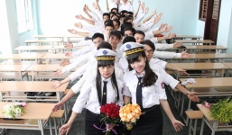 Ảnh kỷ yếu bá đạo của sinh viên ĐH Hàng hải