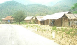 Chuyện ở nơi nóng nhất Việt Nam: Trẻ chết thảm, trai tráng đột tử