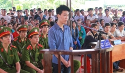 Đâm chết bạn tốt chỉ vì chăm sóc chó không cẩn thận