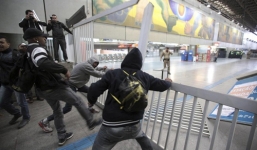 Sốc: Có thể hoãn khai mạc World Cup 2014