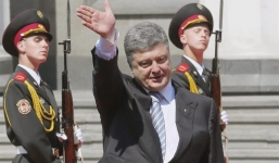 Tân Tổng thống Ukraine thề không từ bỏ Crimea, thách thức Nga
