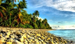 Hàng chục hài cốt bật mộ, trôi dạt vào bờ biển