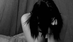 Dụ 2 bé gái vào phòng chơi điện tử rồi khống chế, hiếp dâm