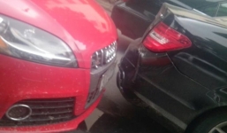 Xế sang Audi, Mercedes đâm nhau liên hoàn trên phố trung tâm Hà Nội