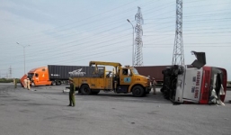 Xe Hoàng Long gặp tai nạn, 33 người bị thương