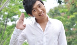 Trấn Thành gây sốt với ảnh gày gò, ngố tàu