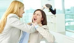 Điểm danh những cô nàng 'vạn người ghét' nơi công sở