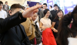 Lâm Tâm Như mặc váy hở eo gợi cảm