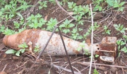 Hải Dương: Vật thể nghi bom nổ chậm là quả đạn cối 82 ly