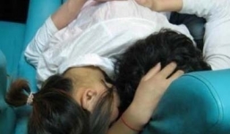 Cảnh báo trẻ 12 tuổi làm 'chuyện ấy'