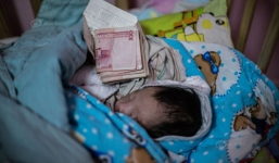 Cận cảnh những đứa trẻ bị bố mẹ chối bỏ ở trại phúc lợi Tế Nam