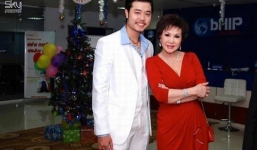 Người tình tỷ phú Vũ Hoàng Việt khoe ngực căng đầy