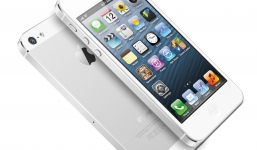 Cưa hụt bạn gái vì không dùng điện thoại iPhone 