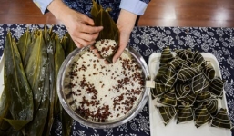 Lo ngại bệnh truyền nhiễm, bánh truyền thống TQ bị cấm cửa tại 20 quốc gia