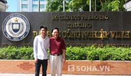 Nhặt được 20 triệu, nam sinh đứng chờ trong đêm tìm người trả lại