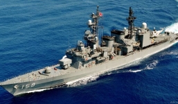 Tàu chiến Trung Quốc ngắm bắn tàu và máy bay Nhật Bản