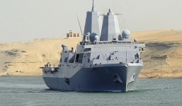 Tàu hải quân Mỹ chở 550 lính thủy đánh bộ vào vùng Vịnh