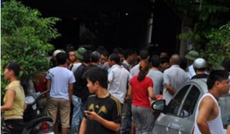 Nữ nhân viên tiệm tóc đâm bà chủ vì bị ép bán dâm nhiều lần