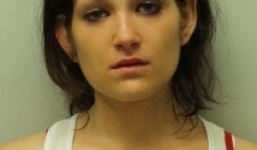 Sốc: Hành nghề mại dâm ngay trong...thư viện