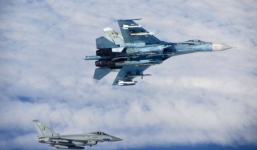 Cận cảnh chiến đấu cơ Anh chặn 7 máy bay Nga 