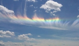 Xuất hiện mây cầu vồng 'kỳ lạ' ở Trung Quốc
