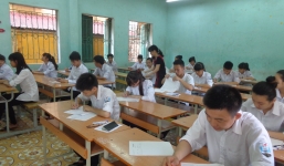 Trường đỗ tốt nghiệp 30\%: Sở nói do đấu đá, trường bảo học sinh dốt