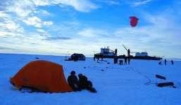 Trung Quốc khẳng định quyền ở Bắc Cực, Nga sốt vó