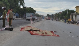 Xe tải tông xe máy, 2 người tử vong tại chỗ