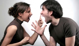 Chàng trai Hà Nội bị bạn gái hắt hủi vì bán iPhone mua “điện thoại Tàu”