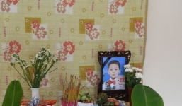 Cháu bé 8 tuổi bị mẹ sát hại: 'Mong có một chú gấu bông để ôm khi ngủ'