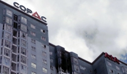 TP.HCM: Cháy chung cư 24 tầng, người dân chạy tán loạn