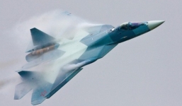 Chiến đấu cơ tàng hình F-35 của Mỹ đột ngột bốc cháy khi đang cất cánh