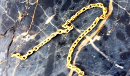 Thua cá độ, cướp dây chuyền vàng của bạn nhậu để trả nợ