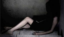 Cô gái trẻ bị hiếp dâm tập thể giữa đường vắng