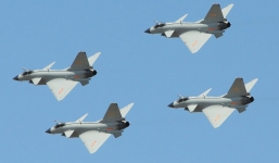 Trung Quốc điều máy bay chiến đấu quần thảo khu vực giàn khoan