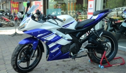Hành trình 'khui công','đập hộp' Yamaha R15 2014