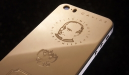 Chiêm ngưỡng iPhone 5s in hình Tổng thống Putin giá 4.000 USD
