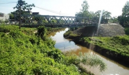 Bị bố mẹ nhắc nhở vì uống bia, nam sinh lớp 9 nhảy cầu tự tử