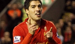 Bà nội Suarez: 'Cháu tôi bị đối xử như một con chó'