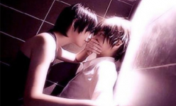 Nam sinh thiểu năng bị bạn học hiếp dâm, quay phim trong nhà vệ sinh